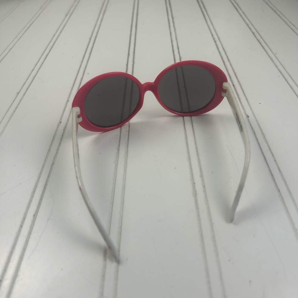Girls Pink Rhinestone Oval Sunglasses โ Cute Retro Style - Picture 4 of 8